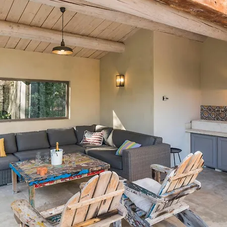 Bastide Blanche With Swimming Pool And Petanque Court In * Lourmarin